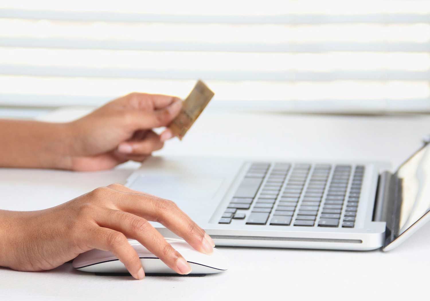 E-commerce paying online with credit card
